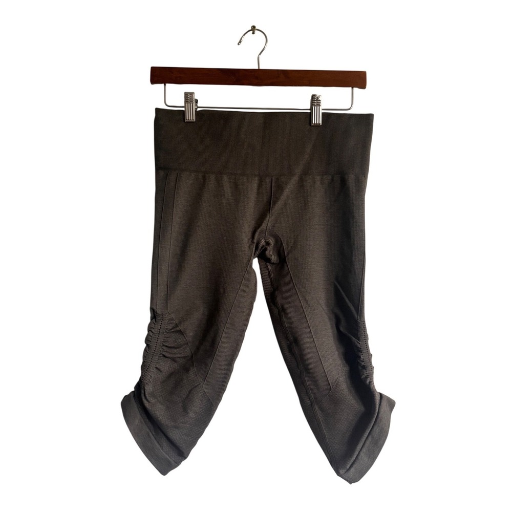 Lululemon Ebb to Street Ruched Capri Leggings Olive Green Size 8 High Rise